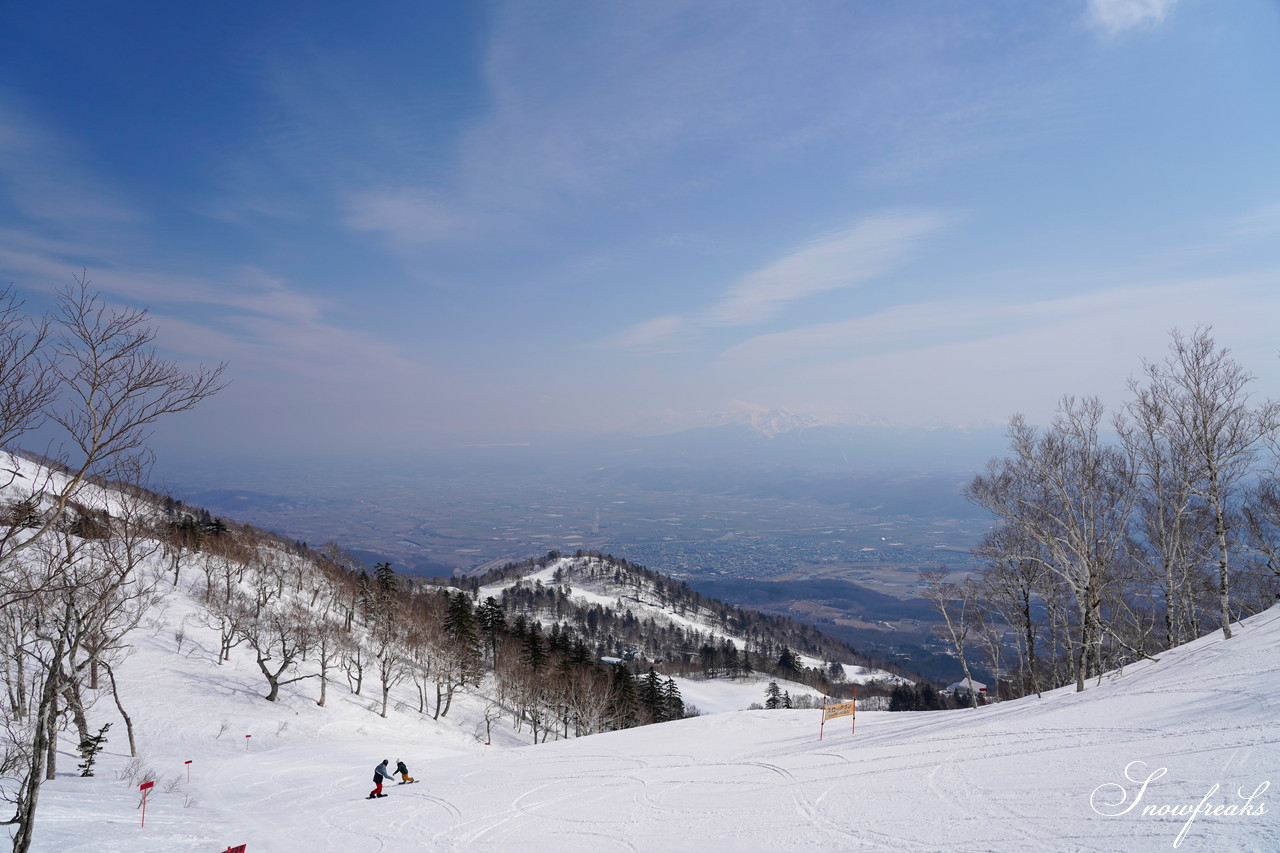 富良野スキー場　気持ちの良いポカポカ陽気に恵まれて、富良野で過ごす素敵な春の１日(^^)v